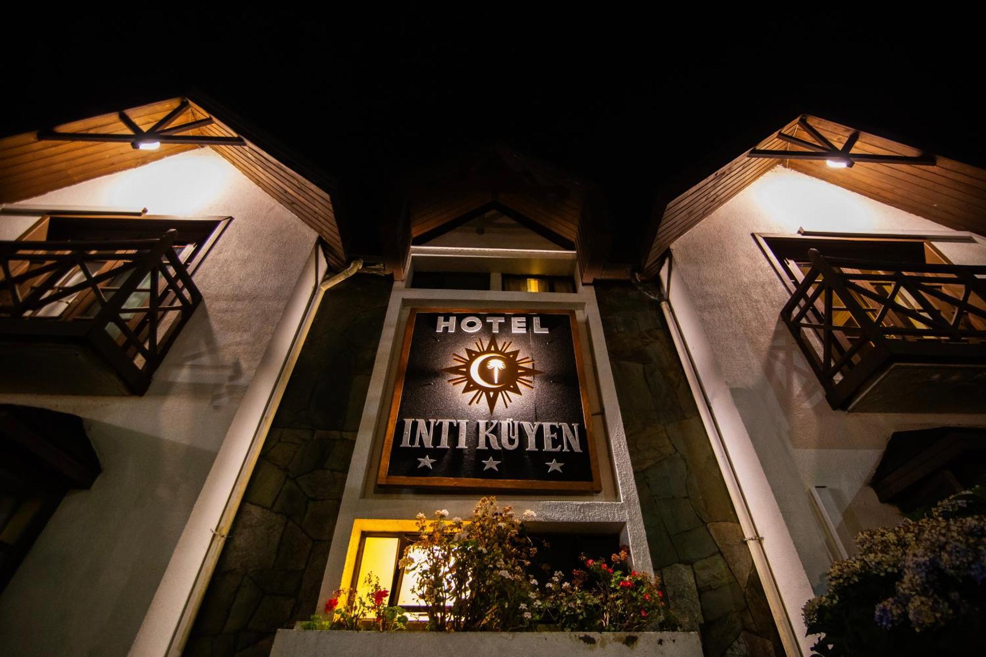 VELVET375 Hotel GAY, Hetero-Friendly, SOLO MAYORES DE 18 AÑOS Pucón Exterior foto